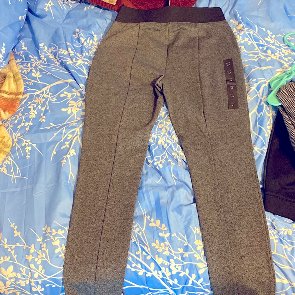 Banana Republic leggings petite S. Charcoal gray color
